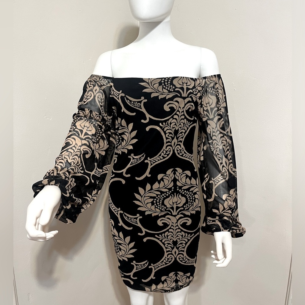 Privy off the shoulders with bell sleeves